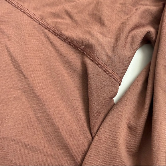 Lululemon Seamless Long Sleeve Swiftly Running Top Rust Thumbholes Athletic - Picture 6 of 6